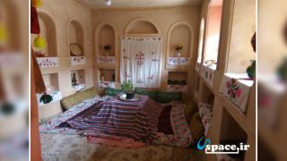 اتاق سنتی و زیبا اقامتگاه بوم گردی یوزگشت - شاهرود - روستای قلعه بالا